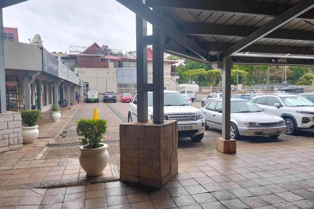 Retail Property to rent in Hillcrest, KwaZulu Natal - Photo 4