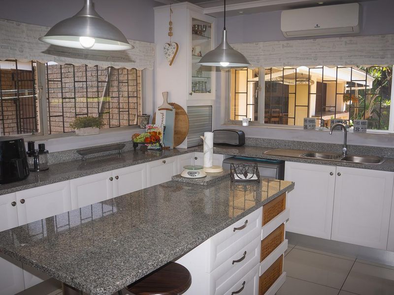 Prime Property with Ocean View and Exceptional Expansion Potential - Photo 10