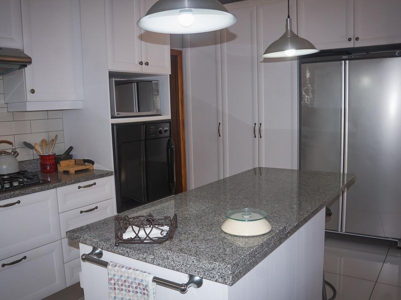 Prime Property with Ocean View and Exceptional Expansion Potential - Photo 8