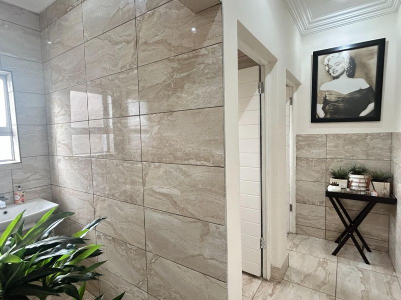 Private Estate Masterpiece Designed for Grand Living and Unforgettable Entertaining - Photo 8