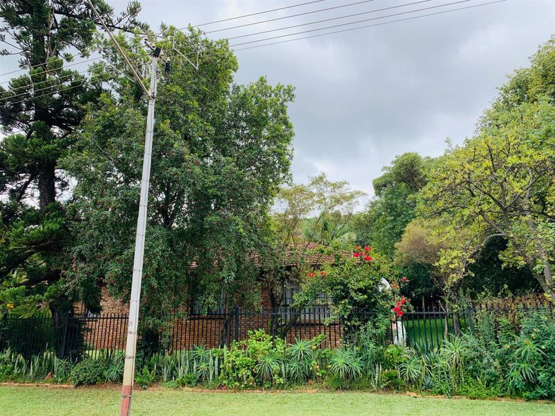 Massive 7 Bedroom House For Sale in Florauna, Pretoria - Photo 3