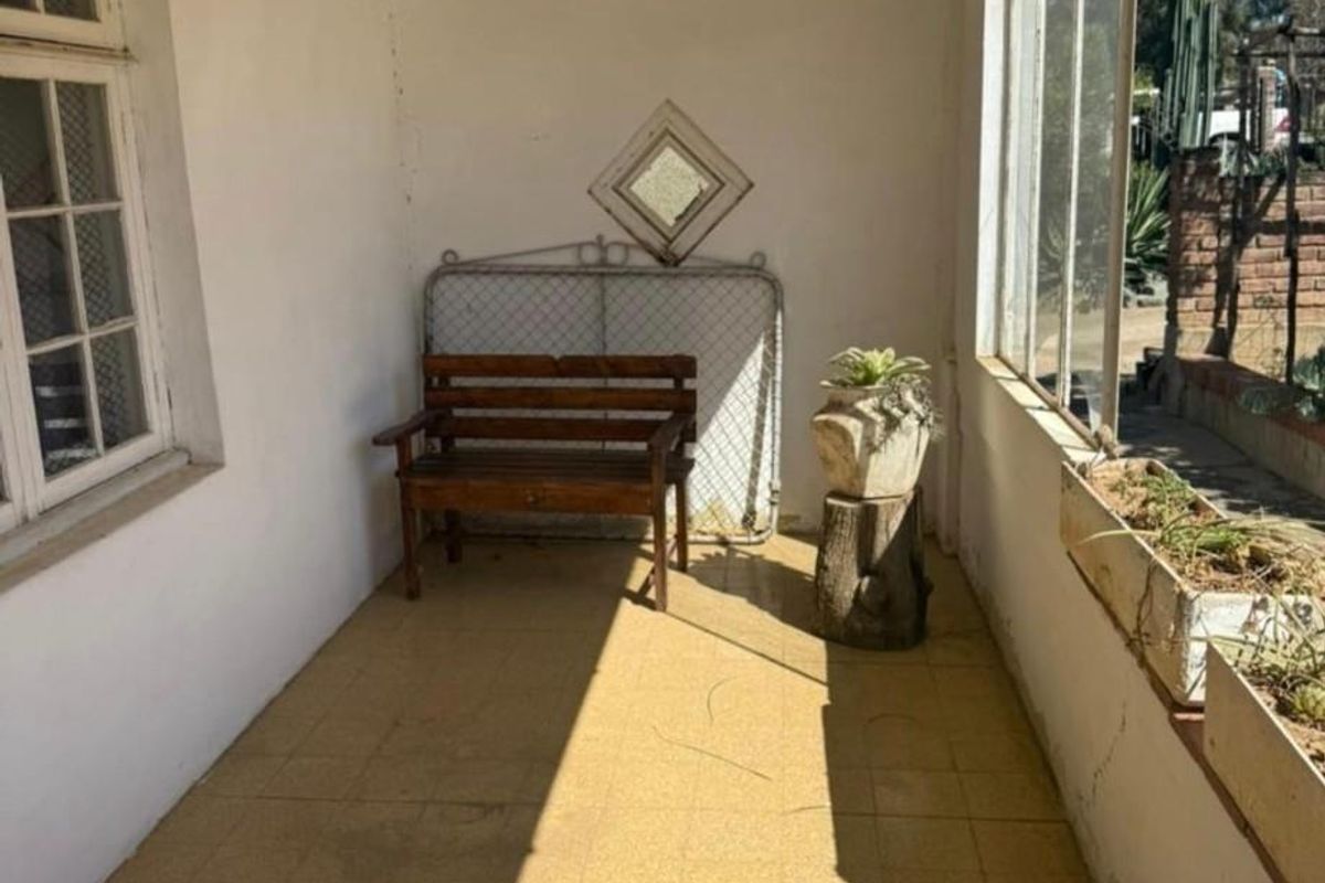 5 Bedroom Family Home For Sale in Jansenville. - Photo 3