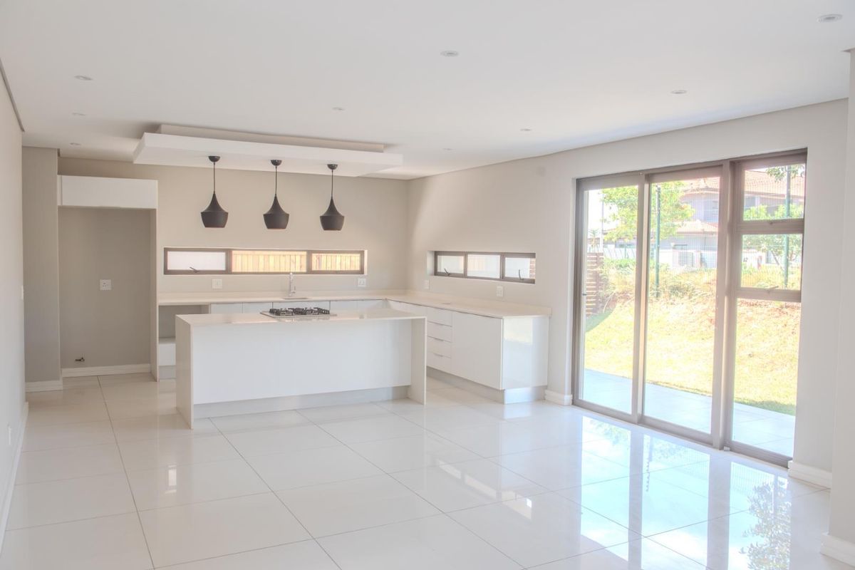 House For Sale in Izinga, Umhlanga, KwaZulu Natal - Photo 2