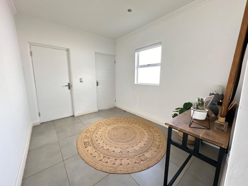 House For Sale in Kindlewood Estate, Mount Edgecombe, KwaZulu Natal - Photo 5