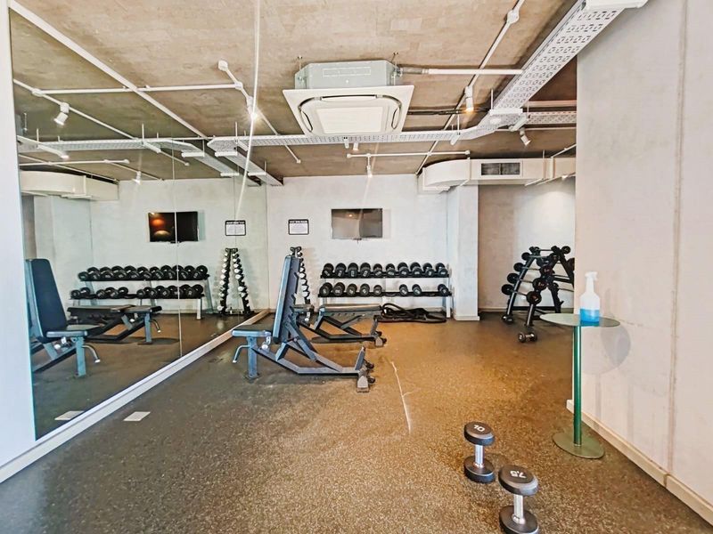 Mountain view Apartment For Sale in Woodstock, Cape Town - Photo 8