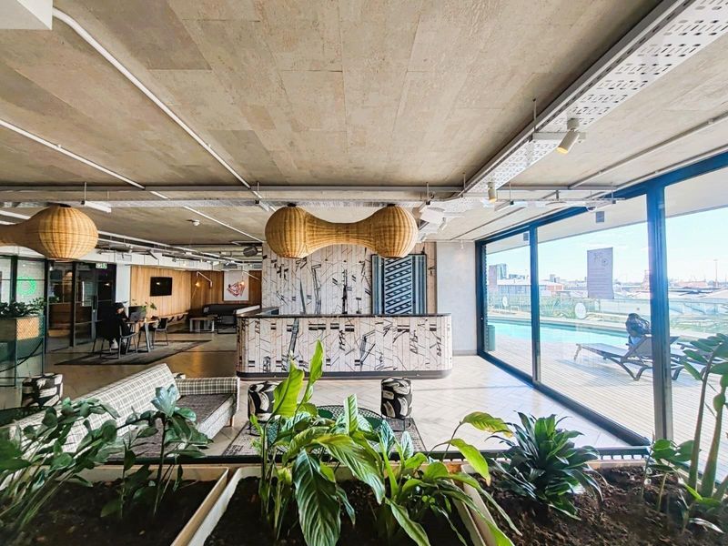 Mountain view Apartment For Sale in Woodstock, Cape Town - Photo 6