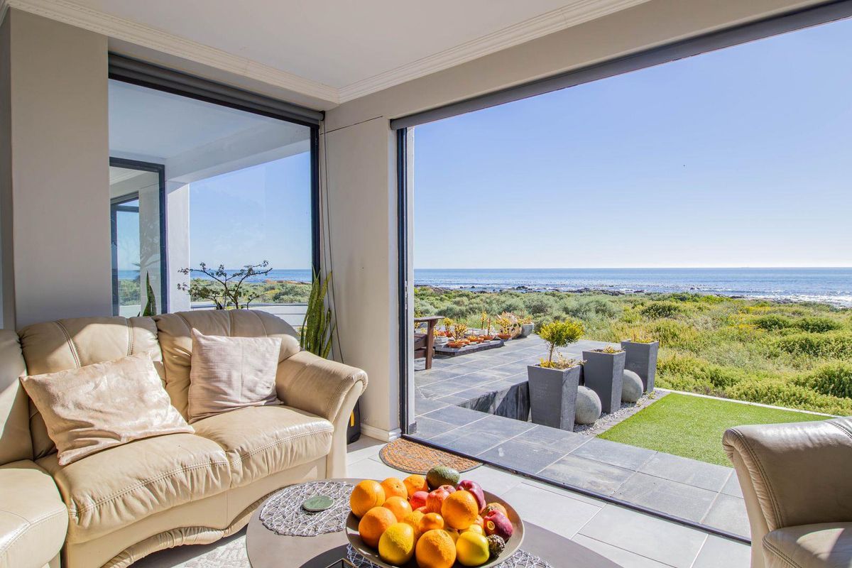 House For Sale in Sandy Point Beach Estate, Sandy Point, St Helena Bay - Photo 4
