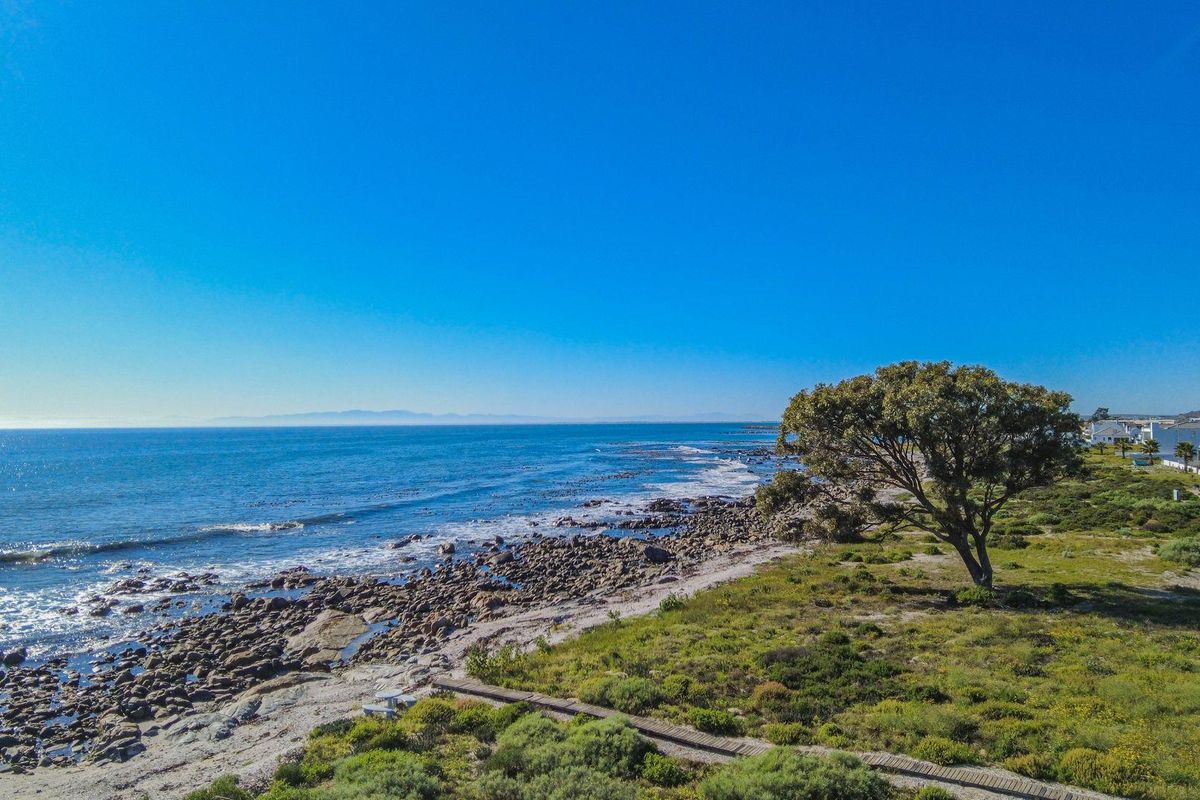 House For Sale in Sandy Point Beach Estate, Sandy Point, St Helena Bay - Photo 2
