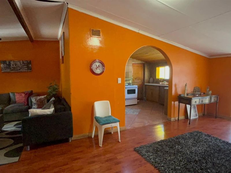 3-Bedroom House For Sale in Sasolburg Central, Sasolburg - Photo 2