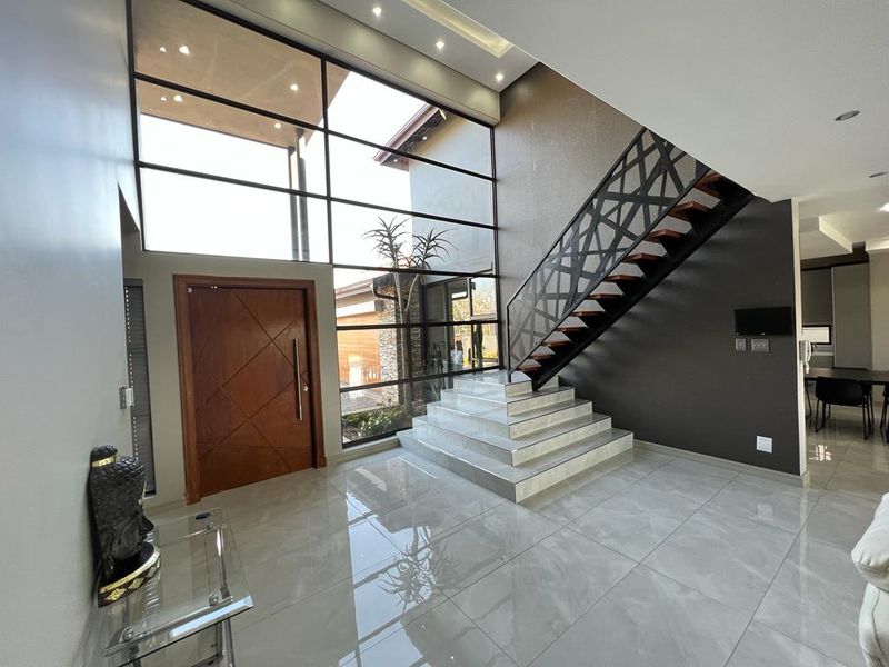 House For Sale in Izinga, Umhlanga, KwaZulu Natal - Photo 8