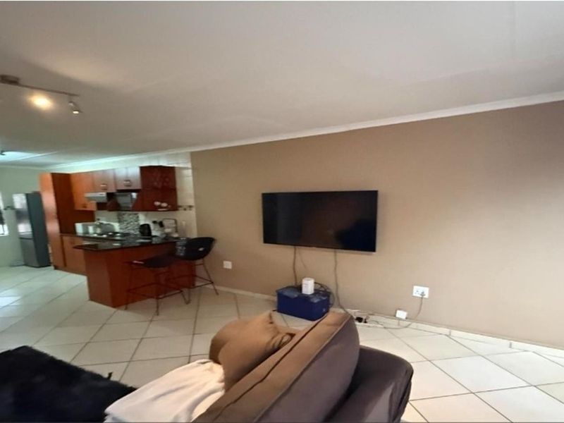 Apartment For Sale in Secunda - Photo 2