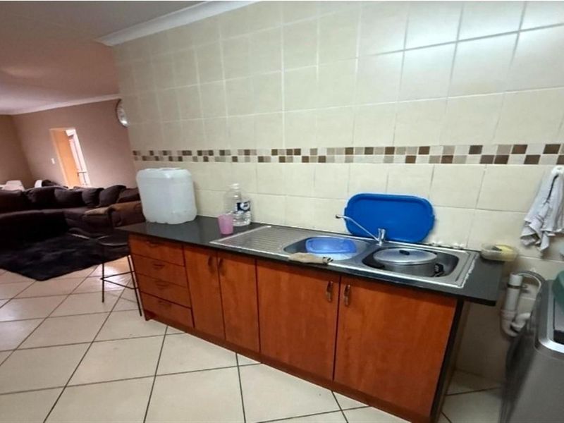 Apartment For Sale in Secunda - Photo 5