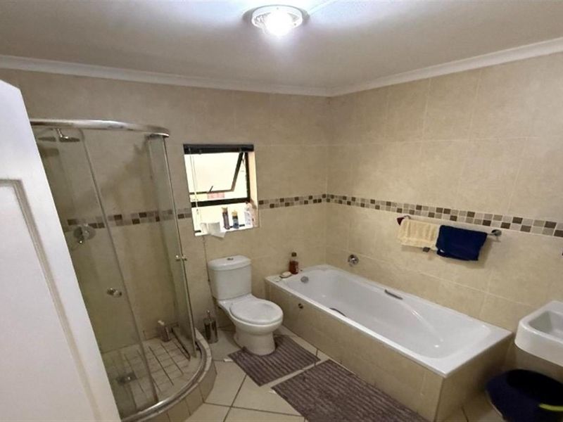 Apartment For Sale in Secunda - Photo 8