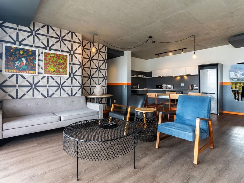 Apartment For Sale in Woodstock, Cape Town - Photo 7