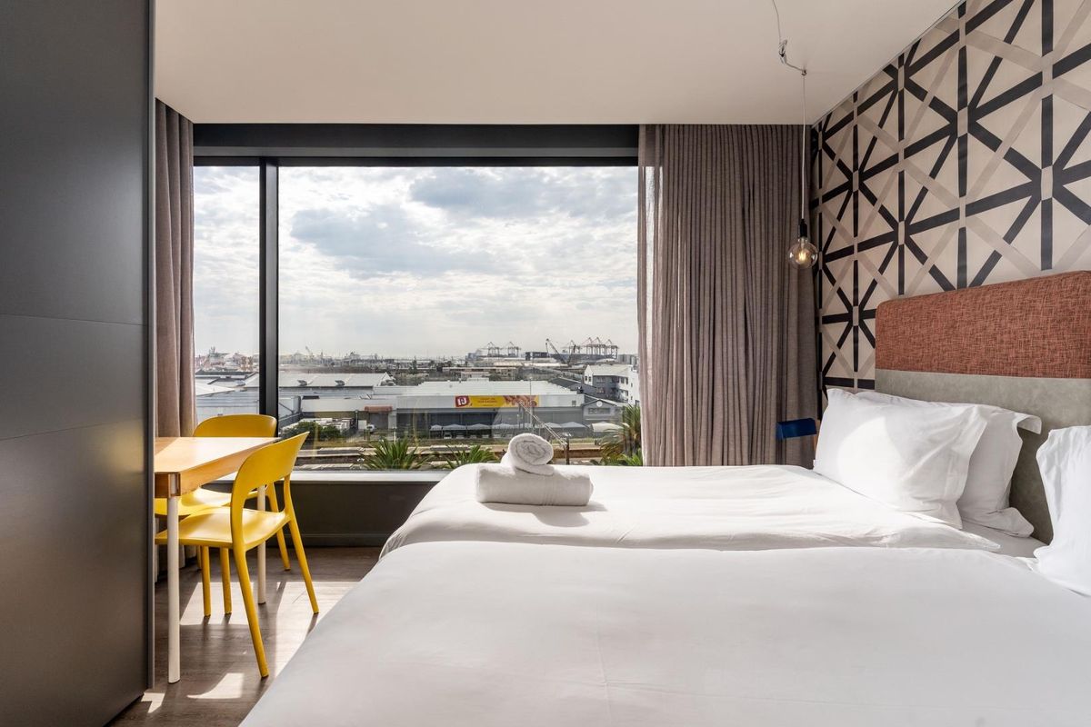 Apartment For Sale in Woodstock, Cape Town - Photo 3