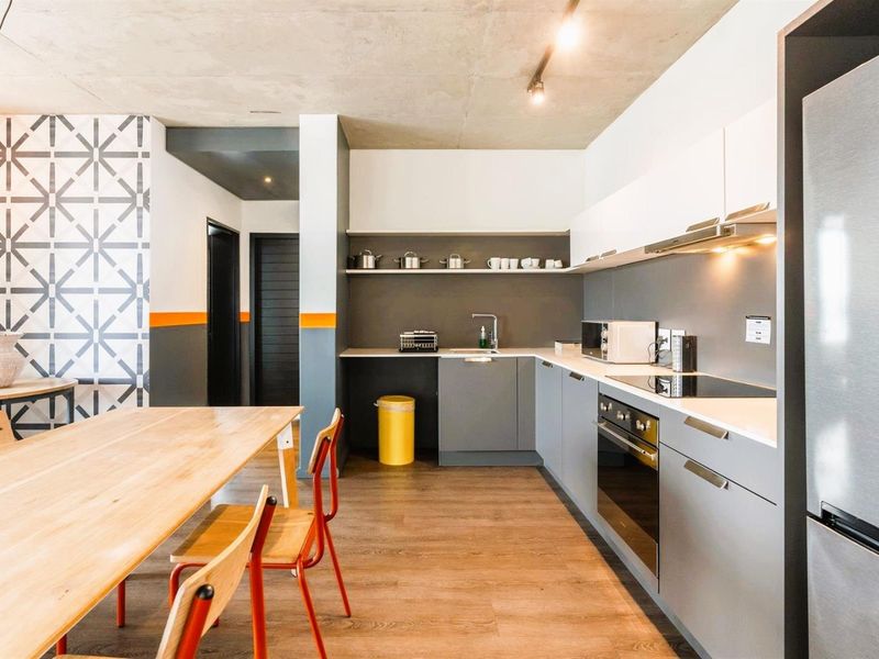 Furnished Apartment For Sale in Woodstock, Cape Town - Photo 7