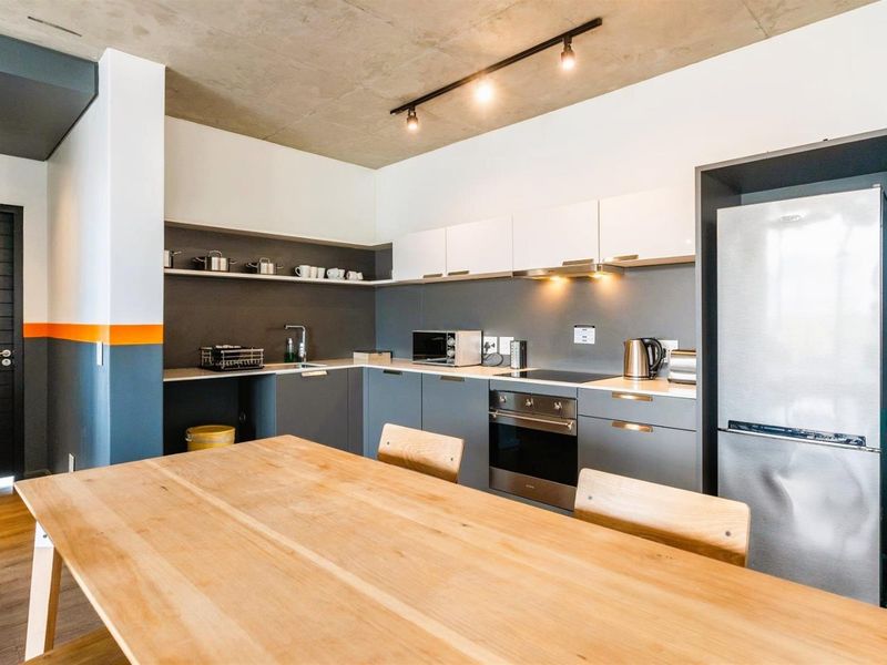 Furnished Apartment For Sale in Woodstock, Cape Town - Photo 9