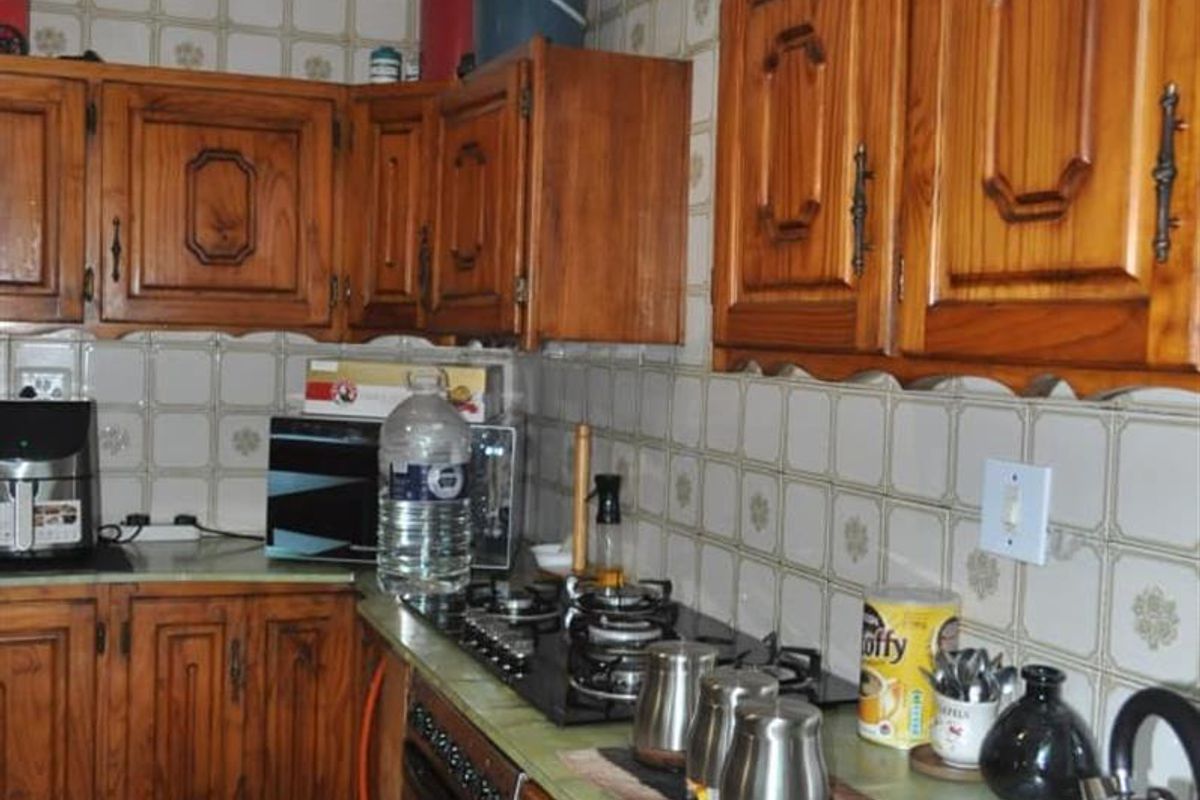 Charming 3-Bedroom Family Home For Sale In Sasolburg Central - Photo 4