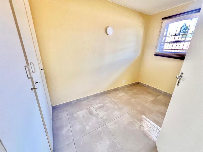 2 Bed 1 Bath 1 Apartment For Sale in Ferndale, Randburg - Photo 8