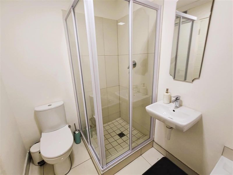 Apartments For Sale in Cape Town City Centre, Cape Town - Photo 10