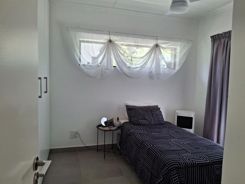 Spacious 3-Bedroom Ground-Floor Apartment in Sought-After Ballito Village - Photo 5