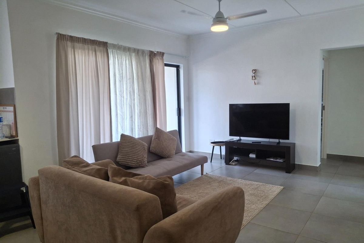 Spacious 3-Bedroom Ground-Floor Apartment in Sought-After Ballito Village - Photo 2