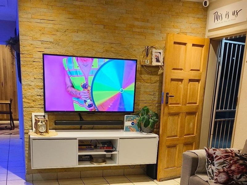 House For Sale in Leopard's Rest Security Estate, Albertsdal, Alberton - Photo 4