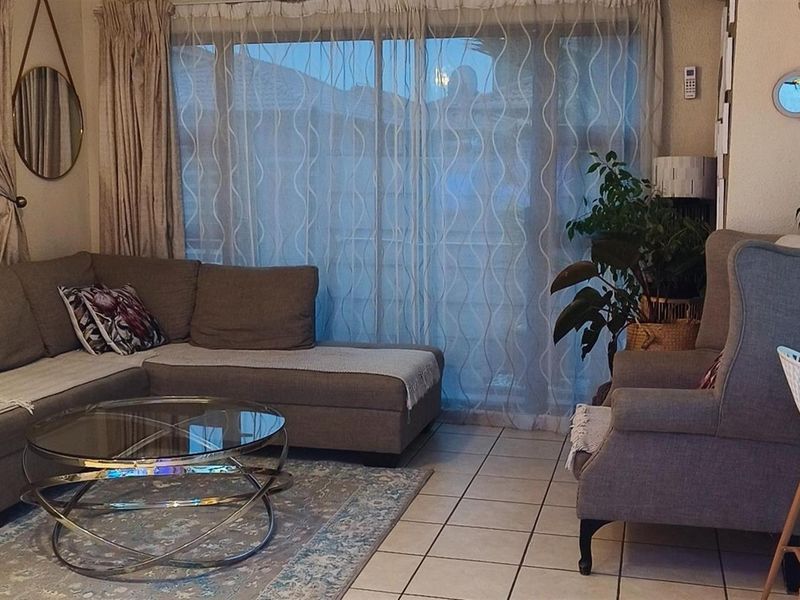 House For Sale in Leopard's Rest Security Estate, Albertsdal, Alberton - Photo 3