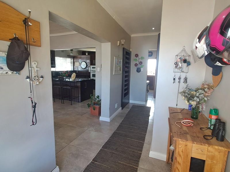 3 Bedroom House For Sale in Amandelrug, Malmesbury - Photo 4