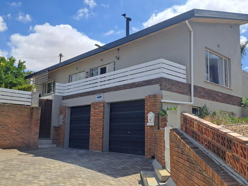 3 Bedroom House For Sale in Amandelrug, Malmesbury - Photo 2