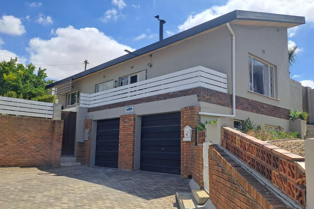 3 Bedroom House For Sale in Amandelrug, Malmesbury - Photo 2