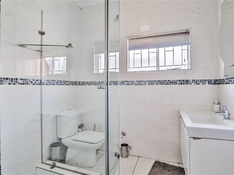 6 Bed Family Home for sale in Actonville - Photo 6