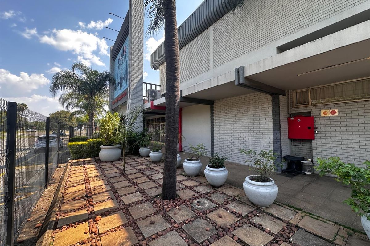 Commercial Property For Sale in Kilner Park, Pretoria - Photo 4