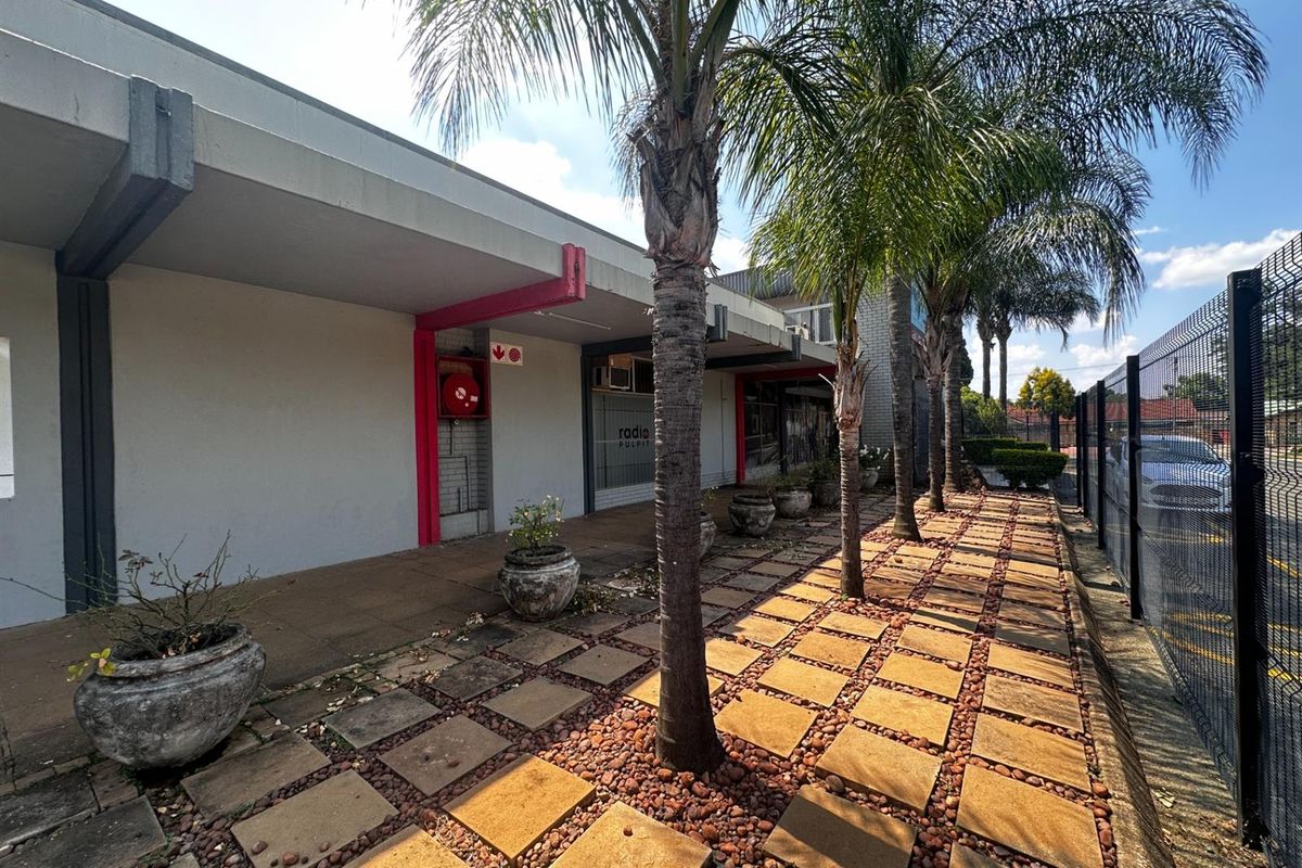 Commercial Property For Sale in Kilner Park, Pretoria - Photo 3