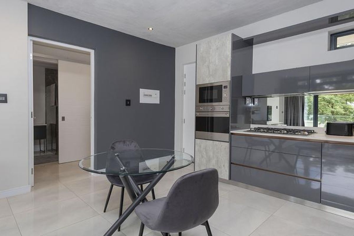 TO LET - Furnished 1 Bed Apartment To Rent in Houghton Estate, Johannesburg - Photo 5