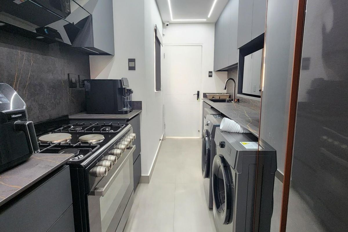 Luxury Designer Penthouse For Sale in La Lucia Ridge, Umhlanga, KwaZulu Natal - Photo 4