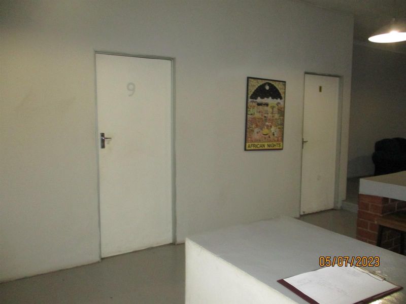 Student Rooms for Sale in Braamfontein - Photo 10