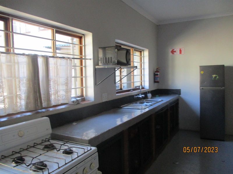 Student Rooms for Sale in Braamfontein - Photo 7