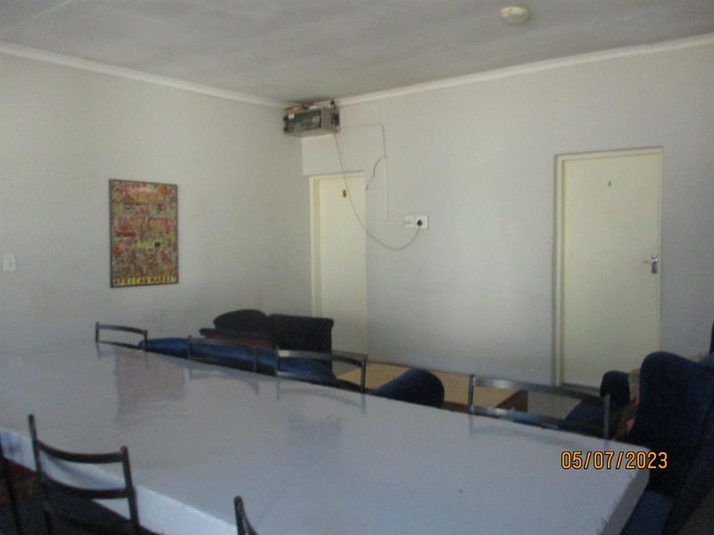 Student Rooms for Sale in Braamfontein - Photo 4
