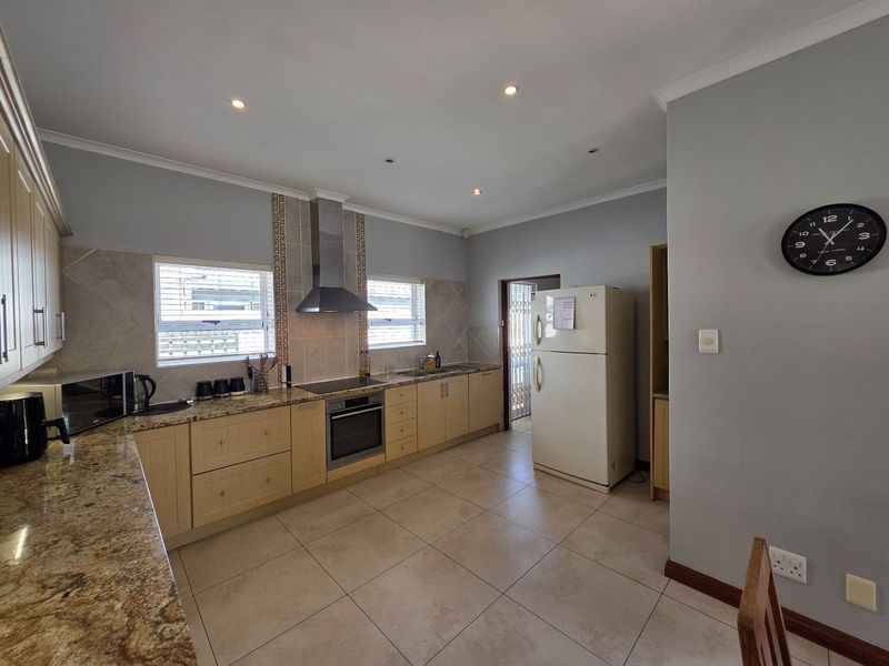 House For Sale in Fountains Estate, Jeffreys Bay - Photo 4