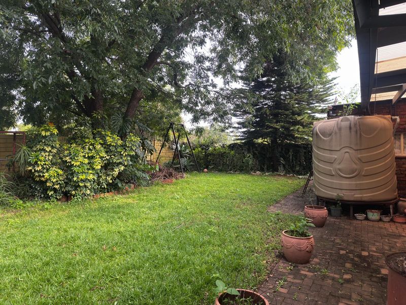 House For Sale in East Lynne, Pretoria - Photo 3