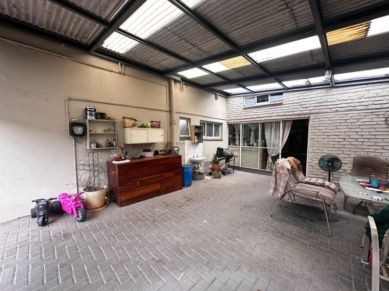 House For Sale in East Lynne, Pretoria - Photo 7