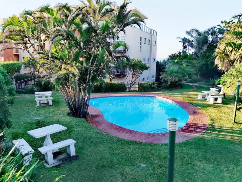 Furnished ground floor apartment with a view - Photo 5