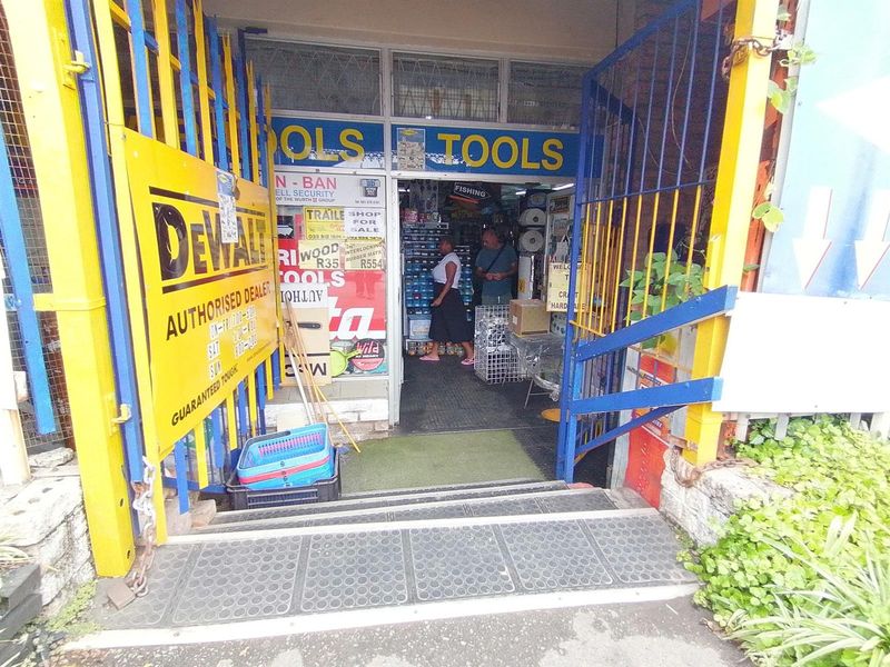 Manaba Business Hub. Established Hardware Store - Going Concern | 251 m2 - Photo 3