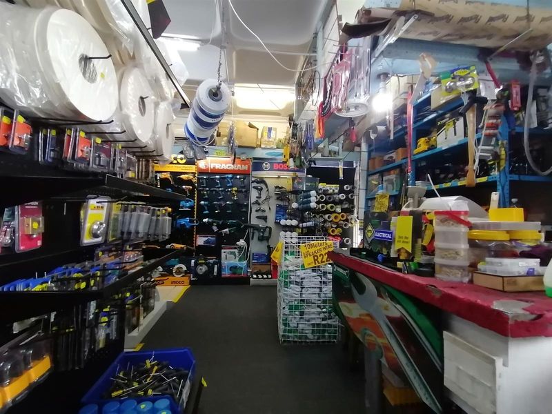 Manaba Business Hub. Established Hardware Store - Going Concern | 251 m2 - Photo 8