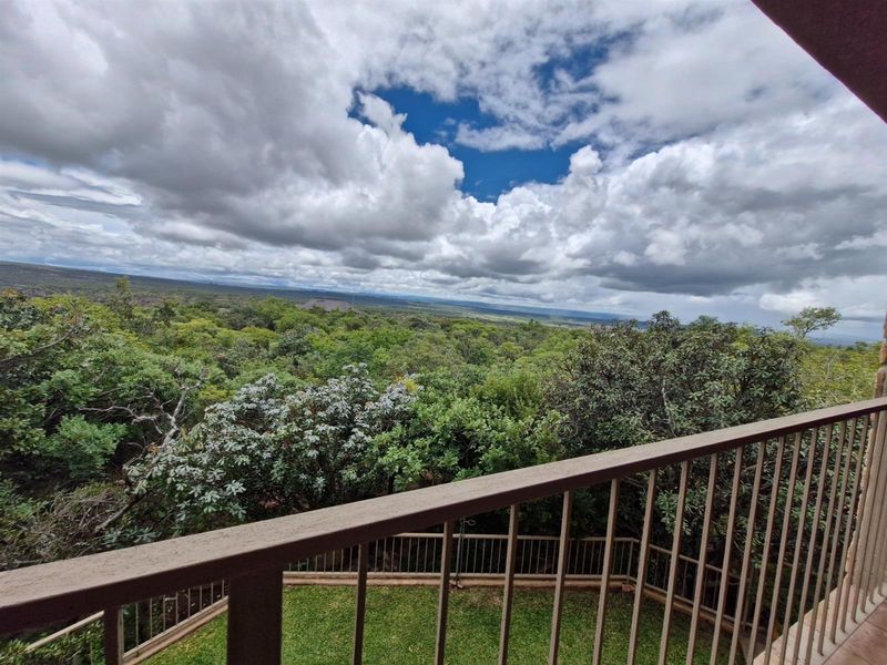 PRISTINE WHEELCHAIR-FRIENDLY BUSHVELD HOME FOR SALE - Photo 2