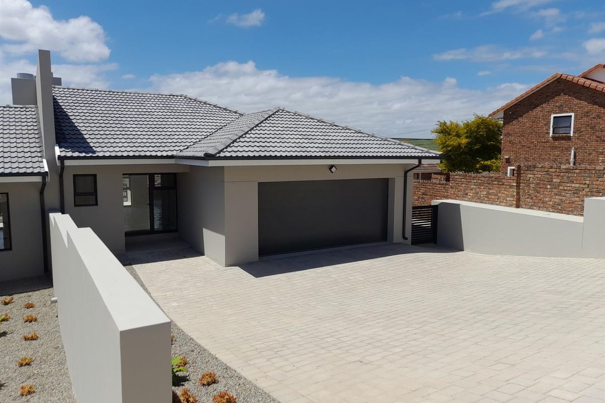 Modern Duet in the Garden Route - Photo 2