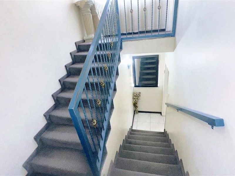 4 Bedroom Duplex House For Sale in Bezuidenhout Valley, Johannesburg - Photo 4