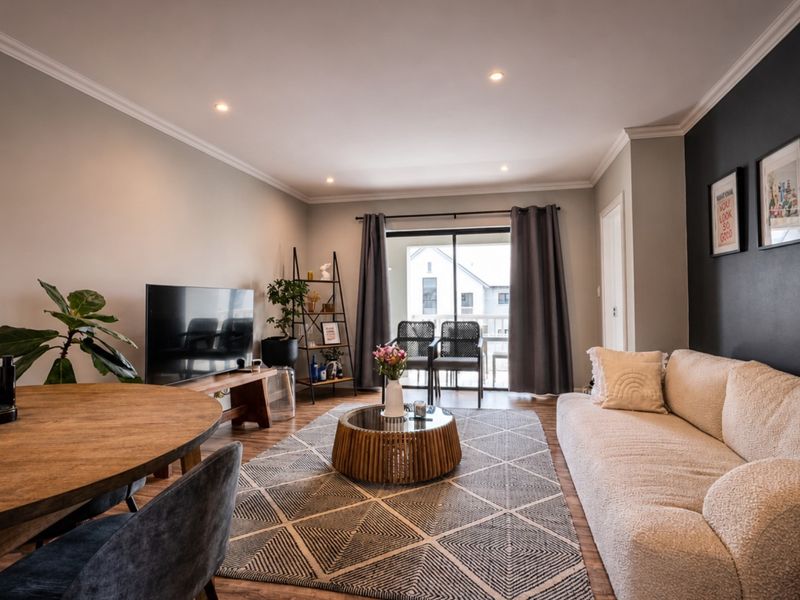 Prime Investment or Lifestyle Apartment in Emberton Estate, Gillitts - Photo 6