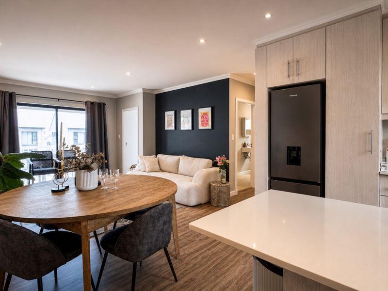 Prime Investment or Lifestyle Apartment in Emberton Estate, Gillitts - Photo 8